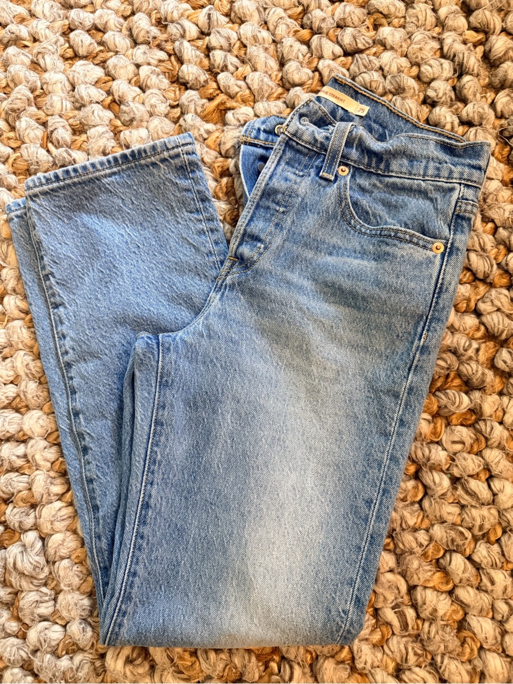 Wedgie Straight Levi 25x28